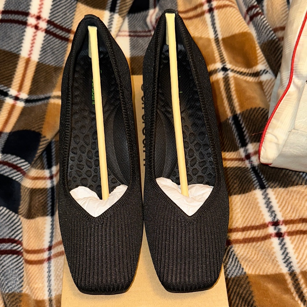 Chic Black Women's Loafers 8.5 woman’s. NWB